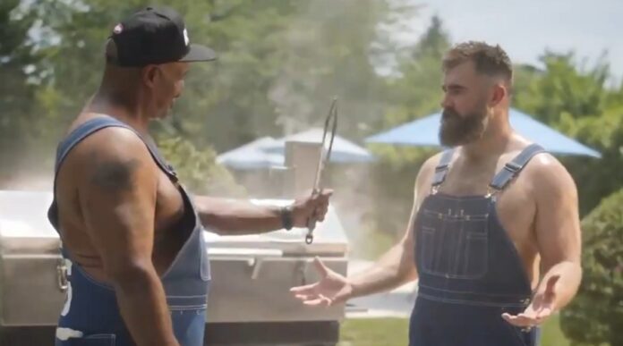 Vince Wilfork and Jason Kelce