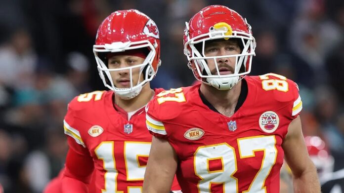 Travis Kelce and Patrick Mahomes on Field