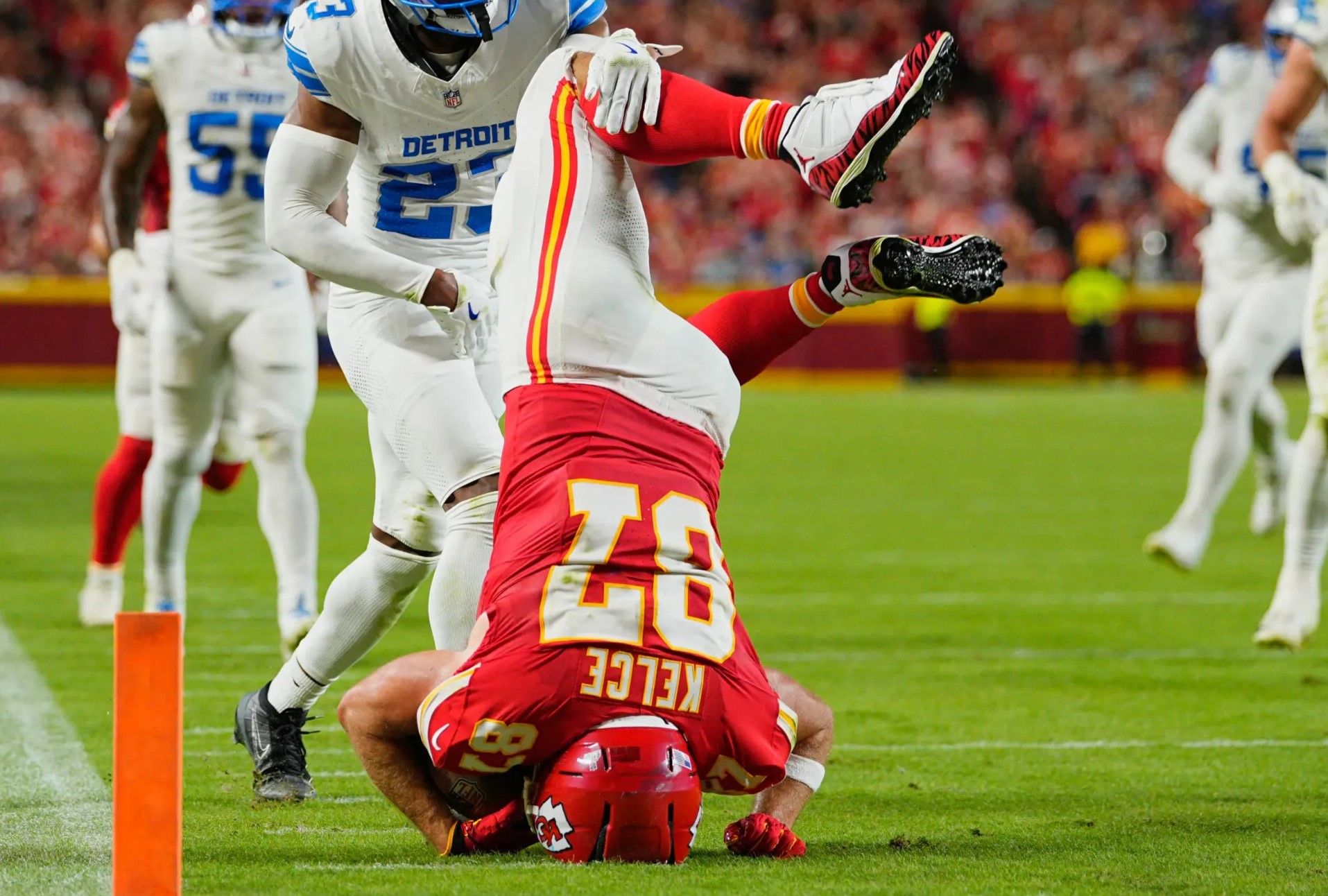 Travis Kelce reveals this might be the end of his career as his condition worsens after the terrifying moment he landed on his head during a Chiefs game.